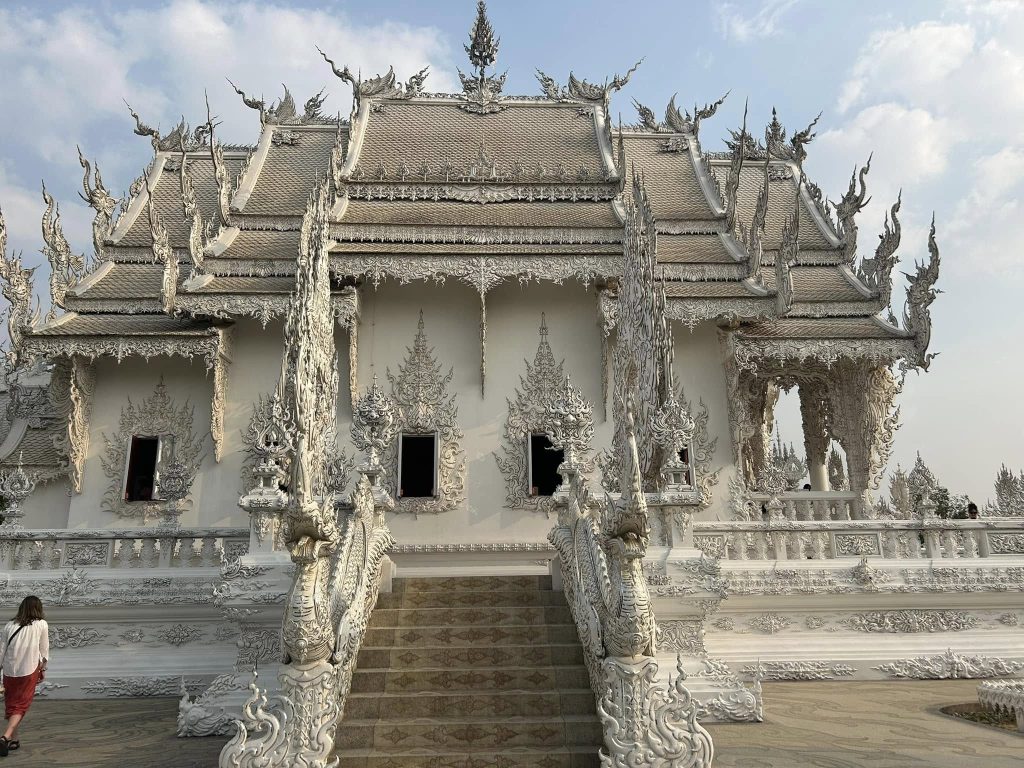 480592570 950192087263782 3653927772881005487 n